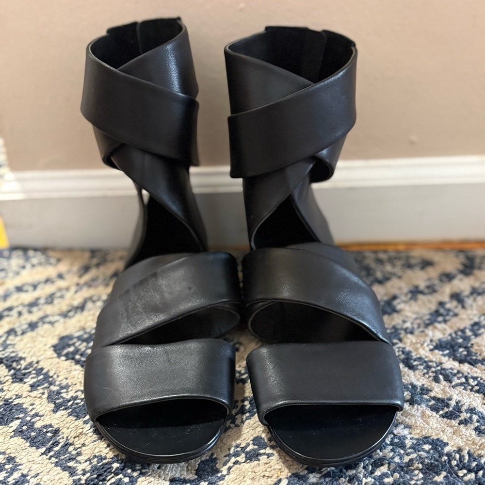 Gladiator sandal
